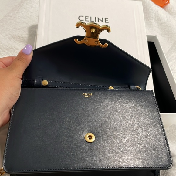100% authentic Celine Wallet on a Chain 100% Calfskin leather. Color NAVY BLUE - Picture 4 of 9